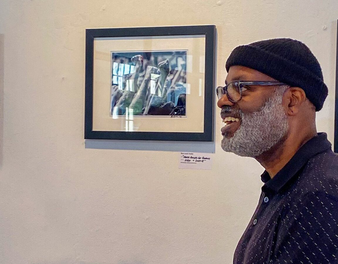 Ron Louis Foster and photo Ron Louis Foster and photo